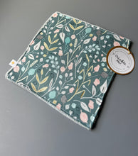Load image into Gallery viewer, Ditzy Floral Crinkle Toy
