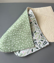 Load image into Gallery viewer, Ferns and Fronds Burp Cloth, set of 2