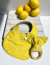 Load image into Gallery viewer, Lemon Slices Bib
