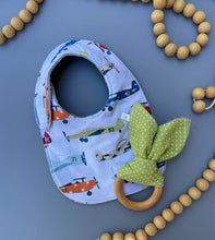 Load image into Gallery viewer, Green Polka Dot teething ring
